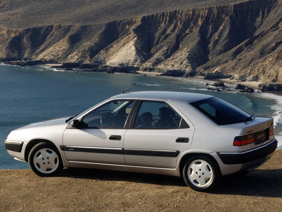  Citroen Xantia 1993 года  (фото 2 из 14)